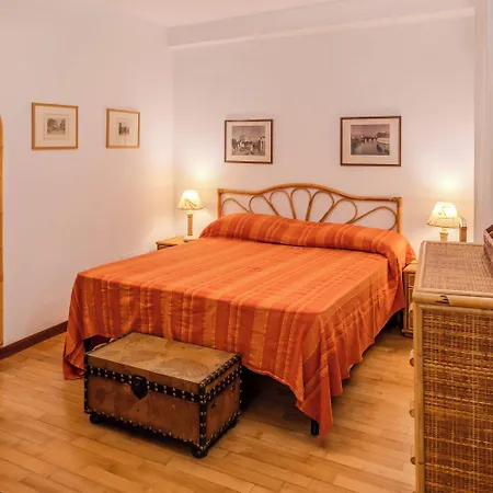 Navona Romantic House Rom